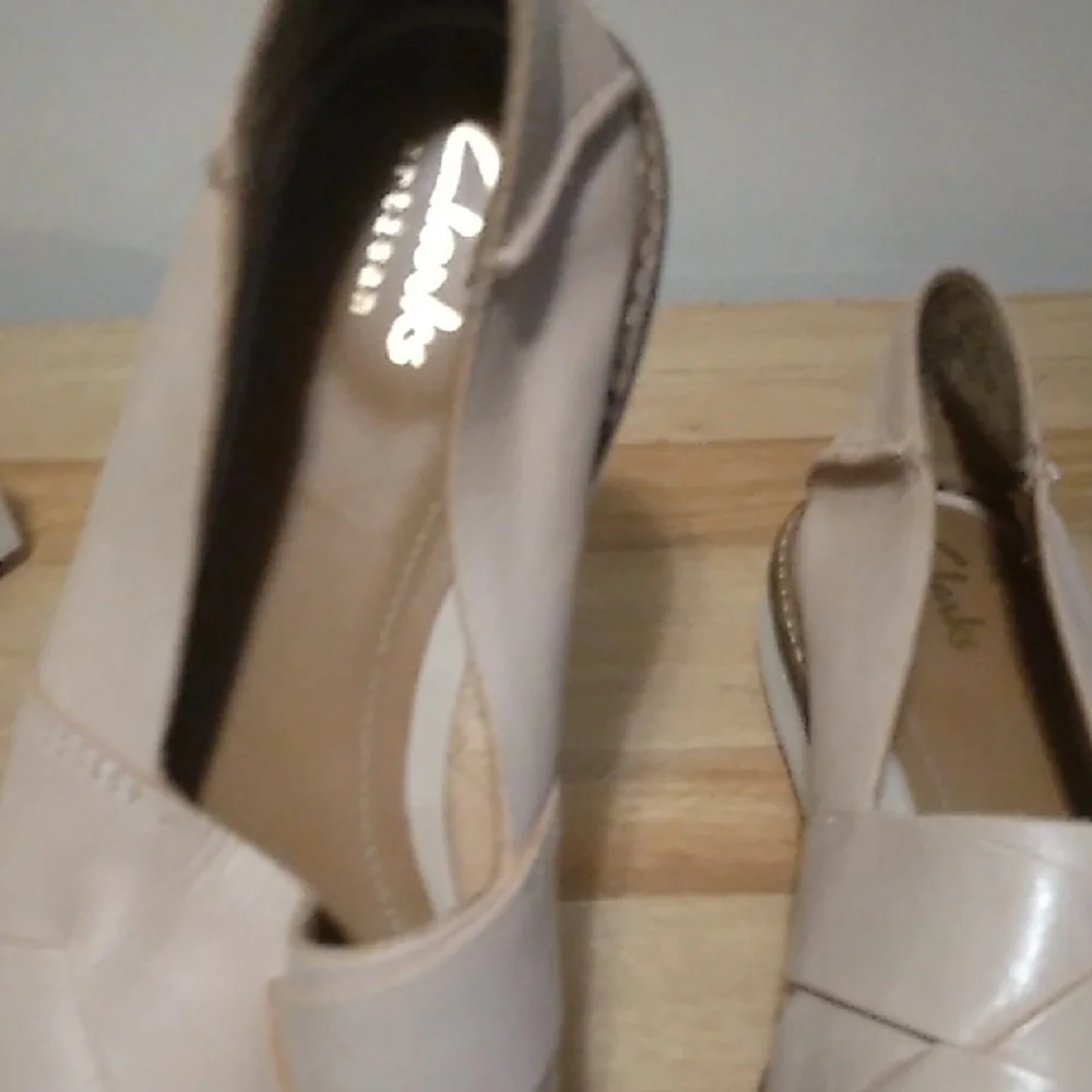 Clarks Women's Light Pink Flats